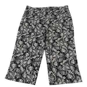 Kim Rogers Black & White Floral Print Women’s Capri Bottoms